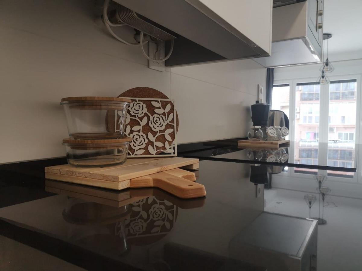 Love Rent4 Malaga Loft מראה חיצוני תמונה